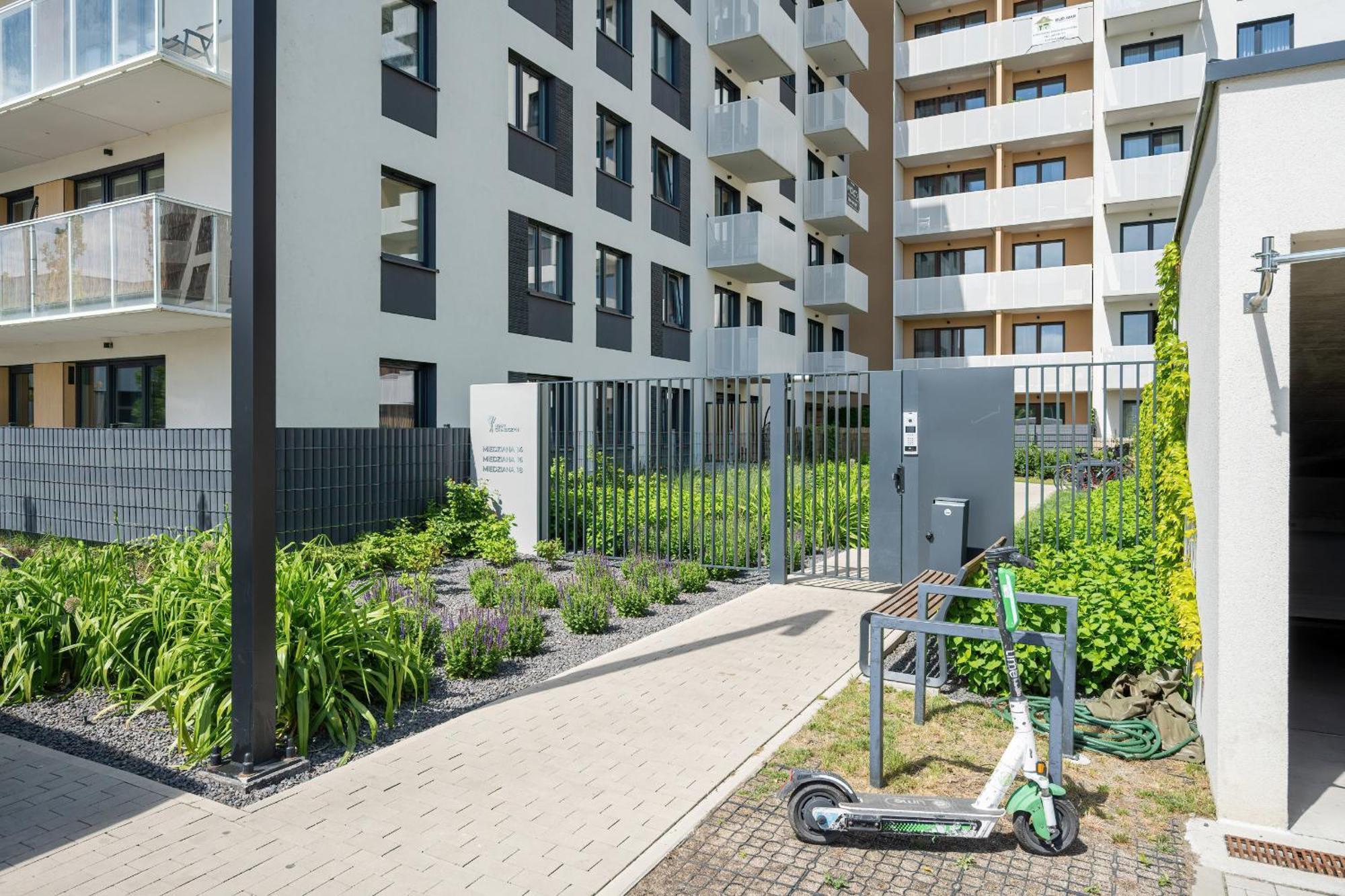 Miedziana Bright Apartment With Balcony And Parking Wroclaw By Noclegi Renters Eksteriør billede